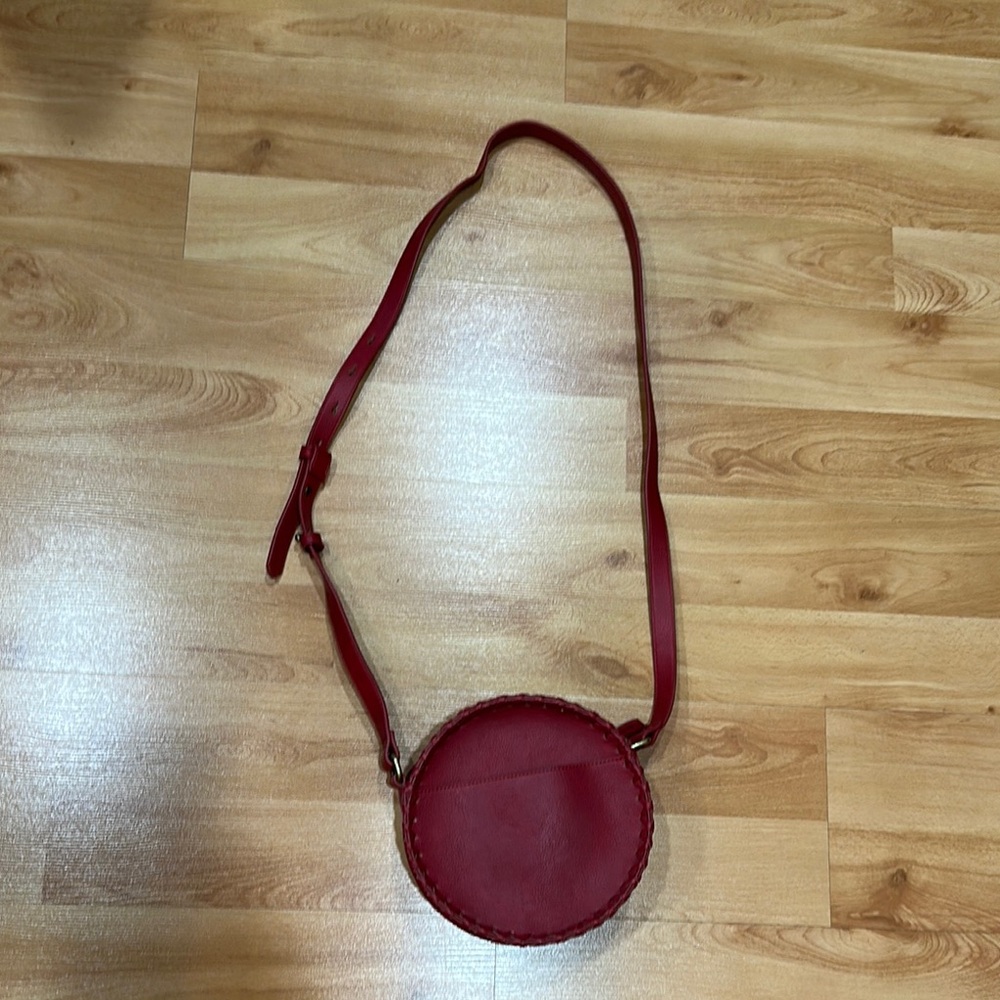 American Eagle Elegant Red Leather Crossbody Bag